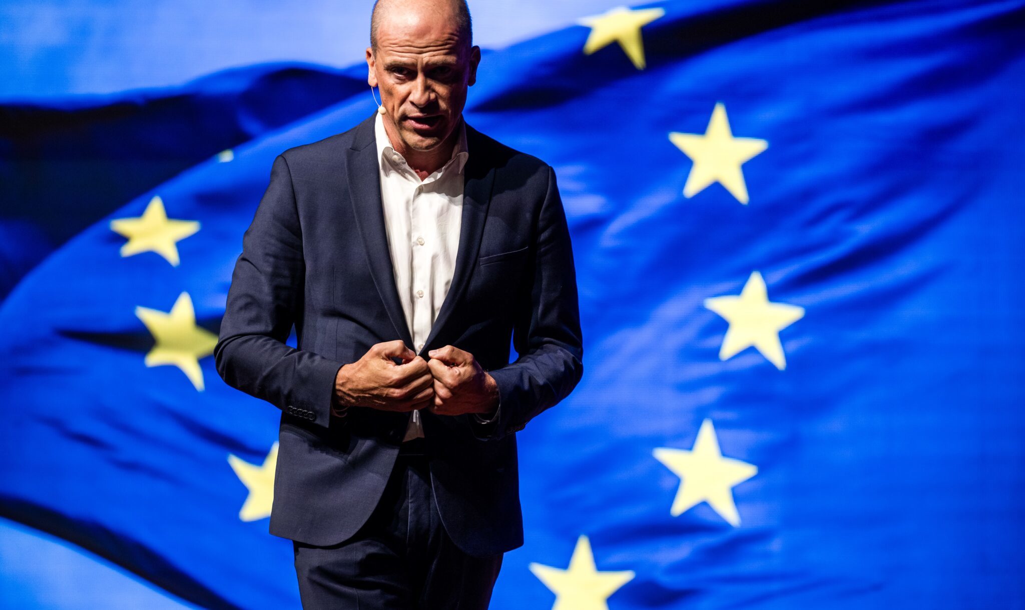 Diederik Samsom vertrekt uit Brussel – en dat is maar goed ook